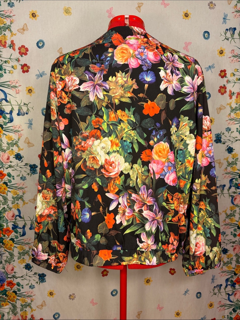 Kate & Mallory - Lightweight Black Floral Botanical AI Dream Bomber Jacket - Picture 8 of 11